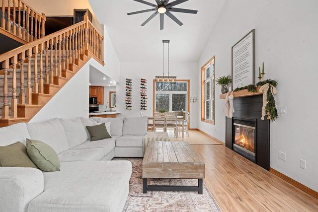 2280 SOUTHERN CROSS ROAD, Green Bay, WI 54303