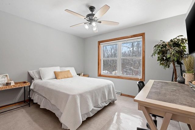 2280 SOUTHERN CROSS ROAD, Green Bay, WI 54303