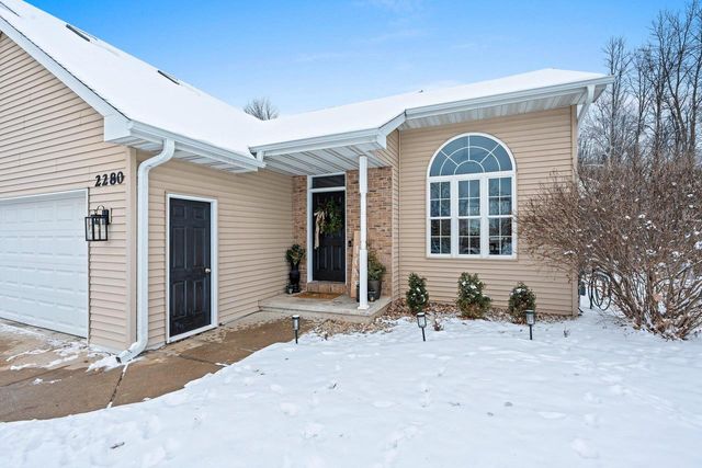 2280 SOUTHERN CROSS ROAD, Green Bay, WI 54303