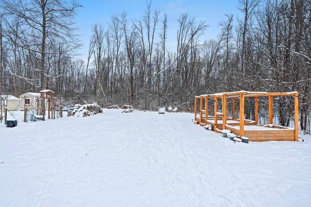 2280 SOUTHERN CROSS ROAD, Green Bay, WI 54303