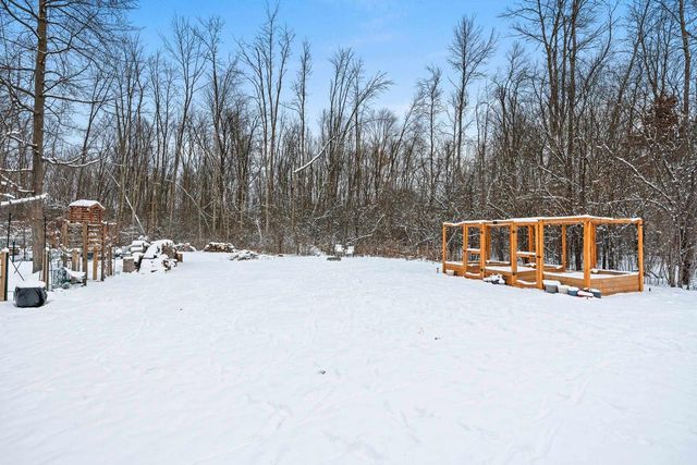 2280 SOUTHERN CROSS ROAD, Green Bay, WI 54303