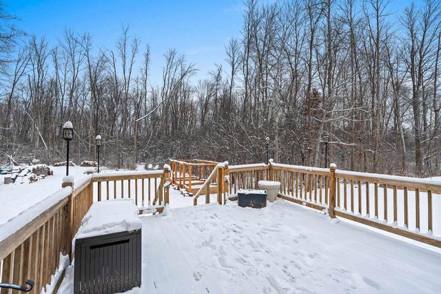 2280 SOUTHERN CROSS ROAD, Green Bay, WI 54303