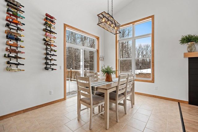 2280 SOUTHERN CROSS ROAD, Green Bay, WI 54303