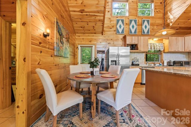 128 Hummingbird Lane, Almond, NC 28702