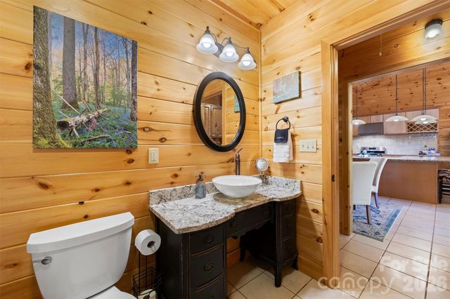 128 Hummingbird Lane, Almond, NC 28702