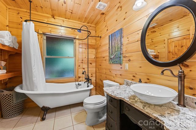 128 Hummingbird Lane, Almond, NC 28702