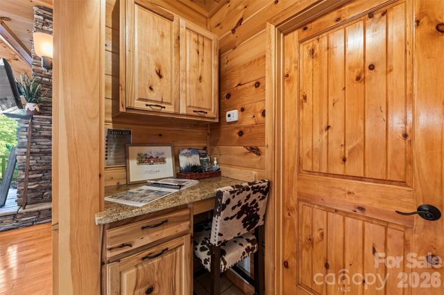 128 Hummingbird Lane, Almond, NC 28702