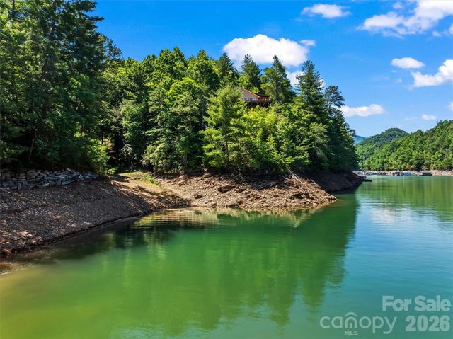 128 Hummingbird Lane, Almond, NC 28702