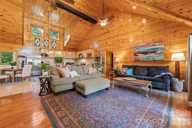 128 Hummingbird Lane, Almond, NC 28702