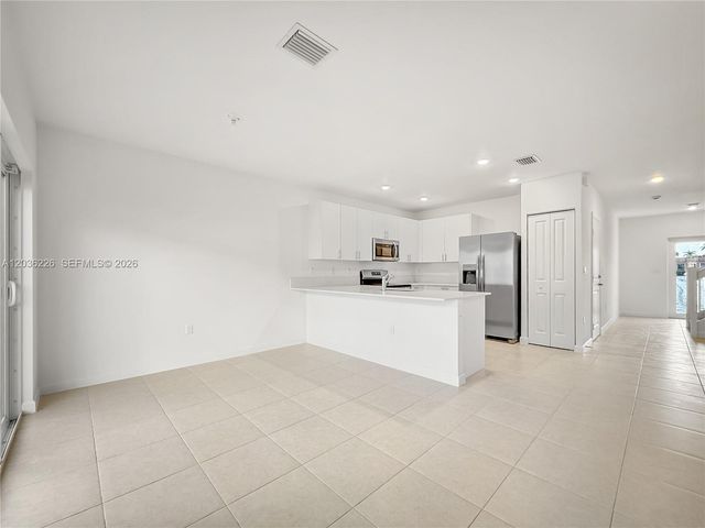 3770 SW 50th Avenue 3770, Pembroke Park, FL 33023