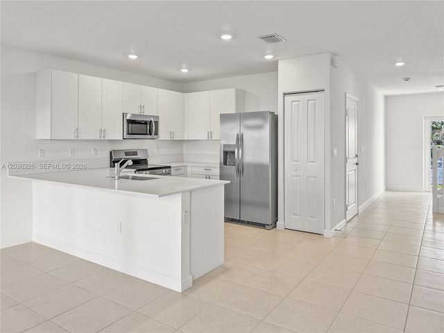 3770 SW 50th Avenue 3770, Pembroke Park, FL 33023