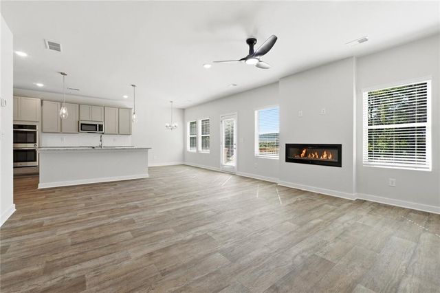 302 Glenhaven Drive, Lagrange, GA 30241