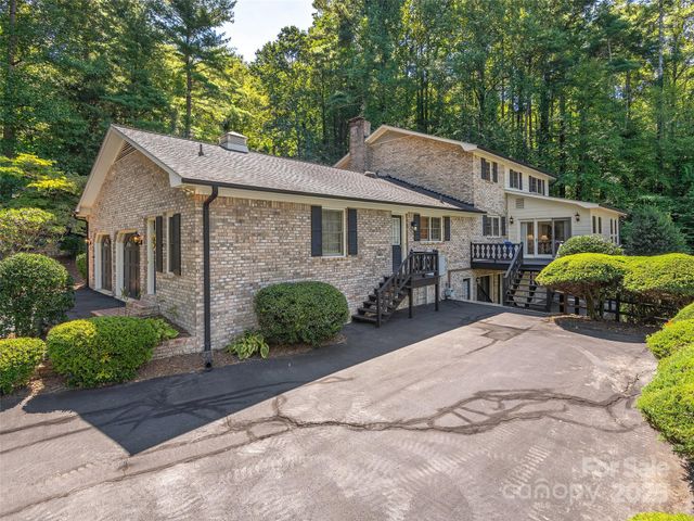 403 Estate Drive, Hendersonville, NC 28739