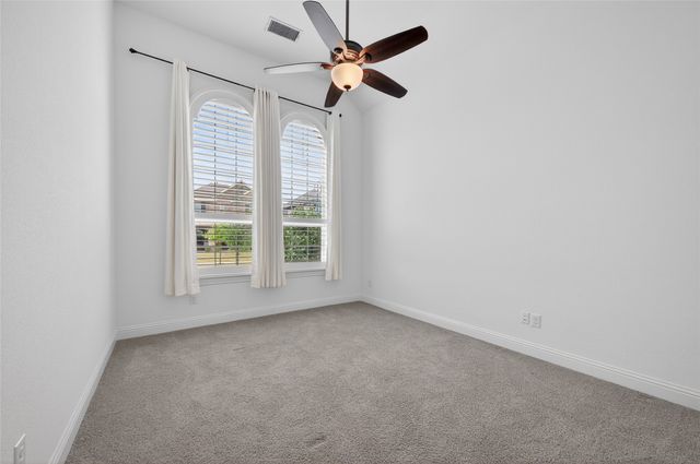 7457 Pondview Lane, Fort Worth, TX 76123