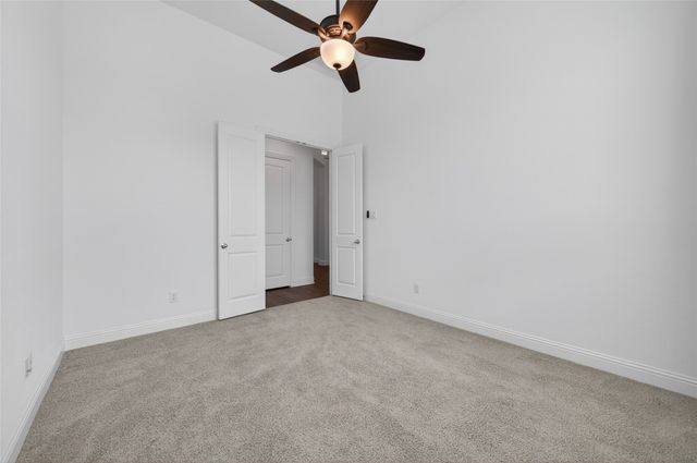 7457 Pondview Lane, Fort Worth, TX 76123