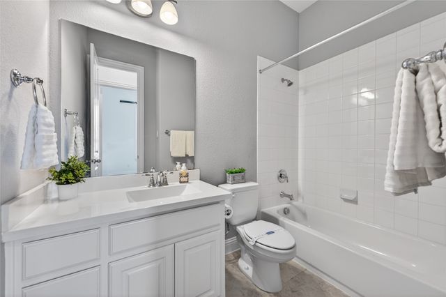 7457 Pondview Lane, Fort Worth, TX 76123