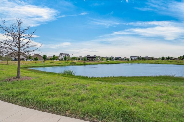 7457 Pondview Lane, Fort Worth, TX 76123