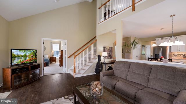 1236 CREEKSIDE LN, Quakertown, PA 18951