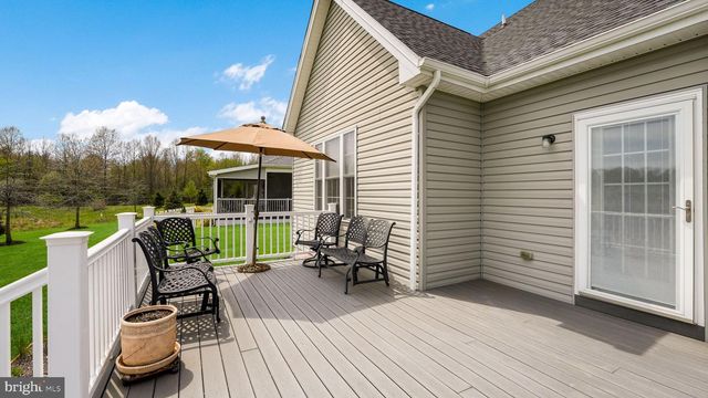 1236 CREEKSIDE LN, Quakertown, PA 18951