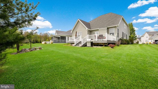 1236 CREEKSIDE LN, Quakertown, PA 18951