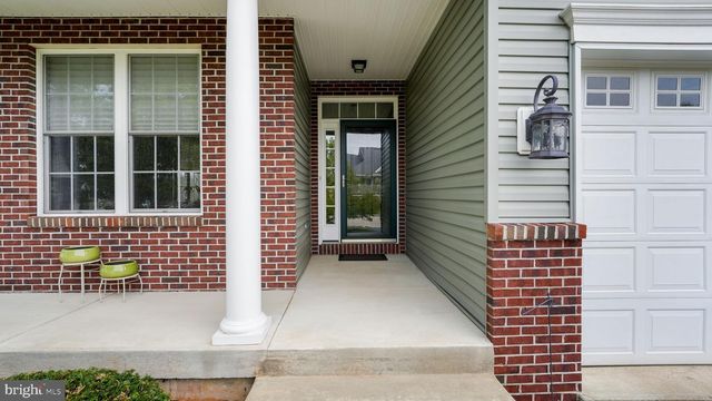 1236 CREEKSIDE LN, Quakertown, PA 18951