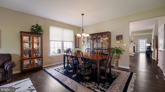 1236 CREEKSIDE LN, Quakertown, PA 18951