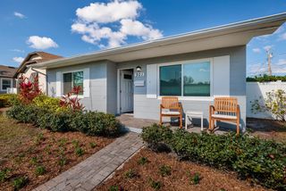 921 57TH AVENUE N, St Petersburg, FL 33703