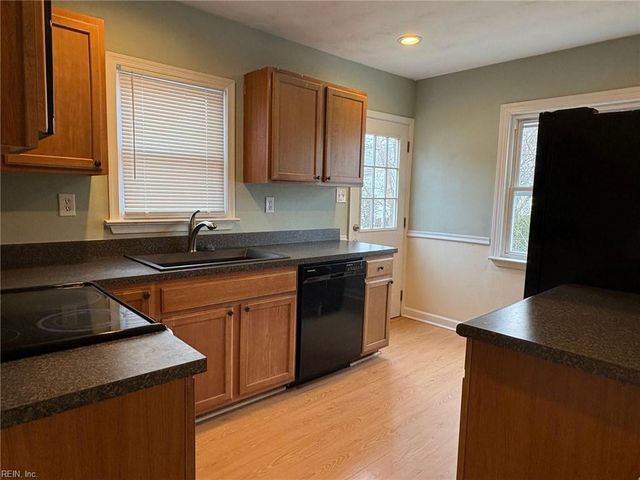 401 Fresh Meadow RD, Norfolk, VA 23503