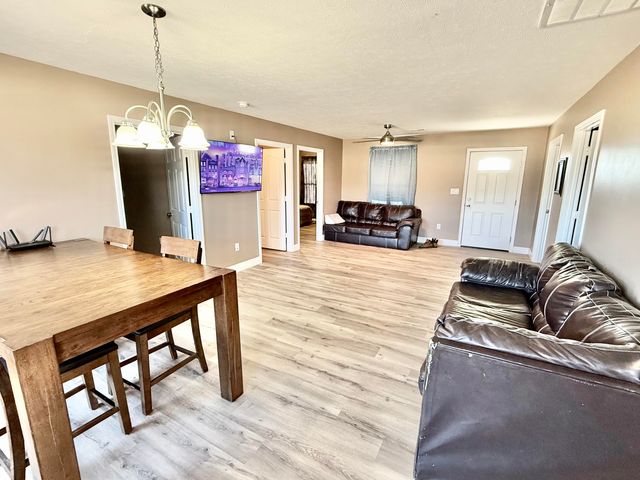 5072 E Hwy 635, Science Hill, KY 42553