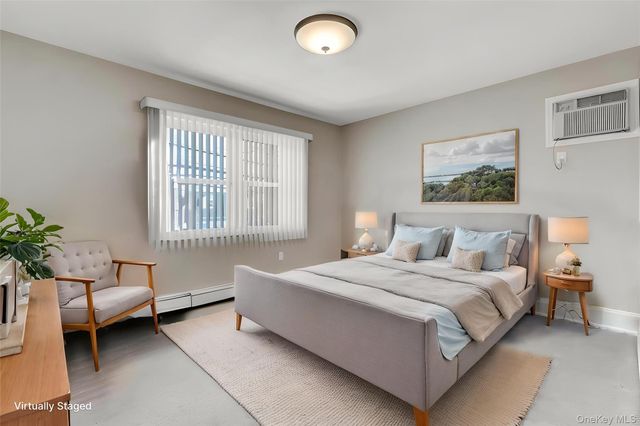 1105 N Broadway, Massapequa, NY 11758
