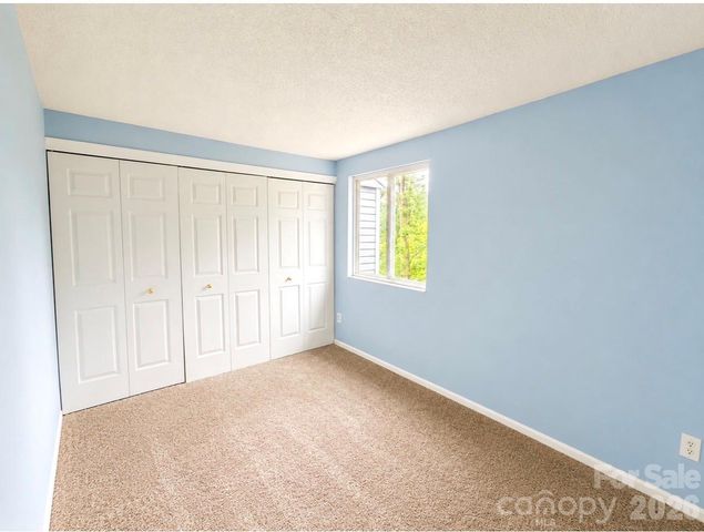 7336 Pebblestone Drive, Charlotte, NC 28212