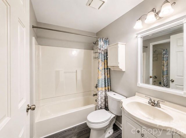 7336 Pebblestone Drive, Charlotte, NC 28212