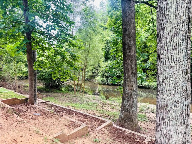 7336 Pebblestone Drive, Charlotte, NC 28212