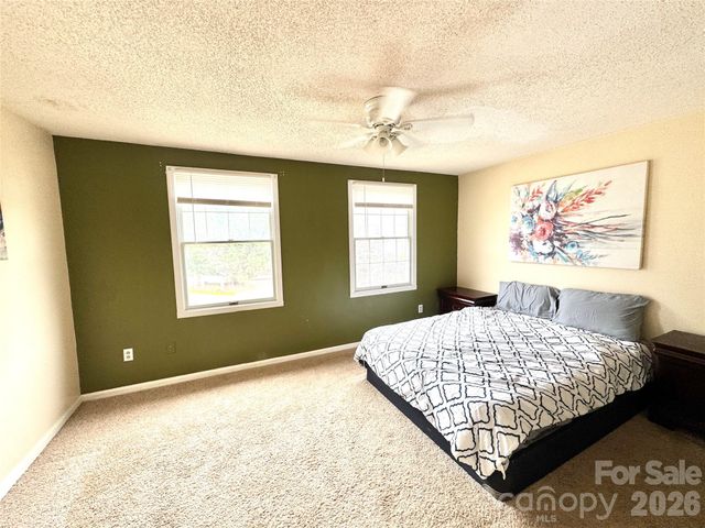 7336 Pebblestone Drive, Charlotte, NC 28212