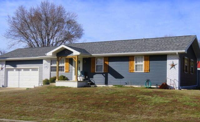 359 E Bedford Street, Marshfield, MO 65706