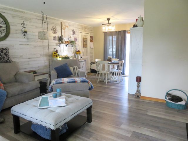 359 E Bedford Street, Marshfield, MO 65706