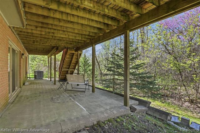 47796 Arbor Trail, Northville, MI 48168