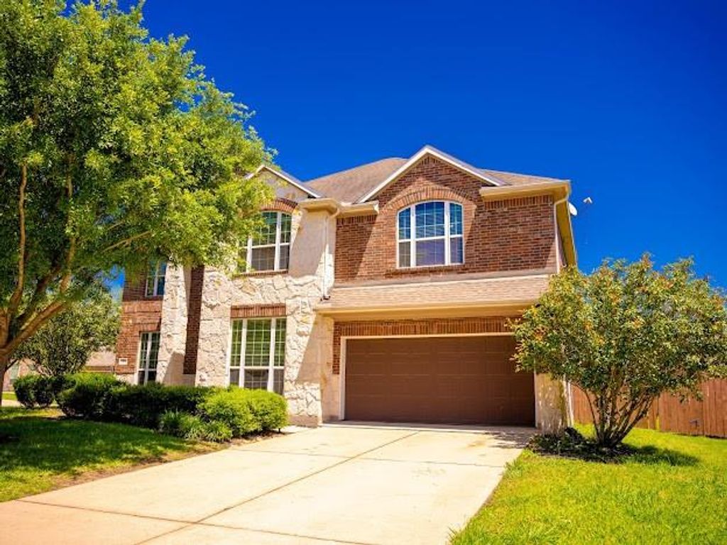 10007 Shire Green Lane, Richmond, TX 77407