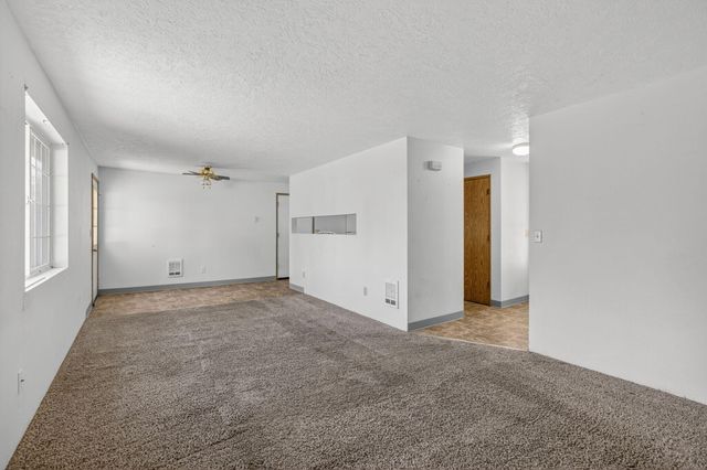 155 SW 2nd Street, Madras, OR 97741