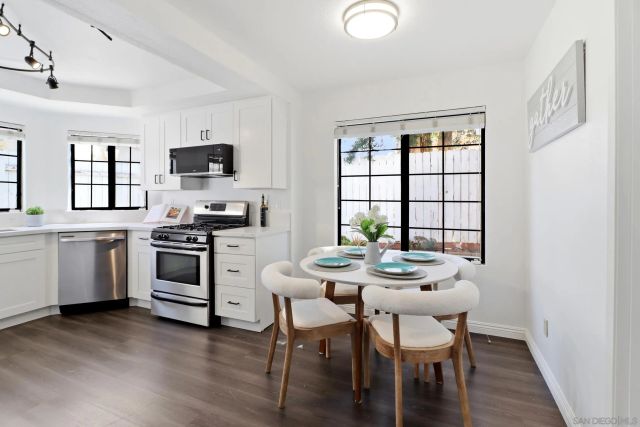 2174 Villa Sonoma Gln, Escondido, CA 92029