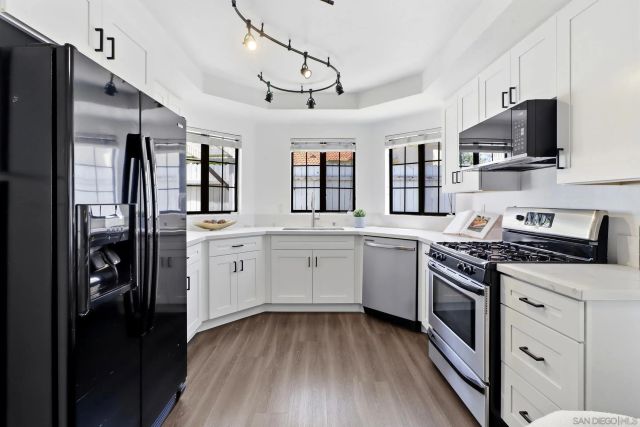 2174 Villa Sonoma Gln, Escondido, CA 92029