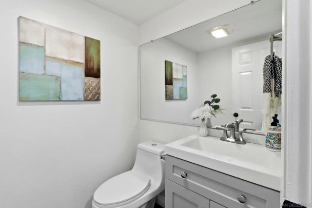 2174 Villa Sonoma Gln, Escondido, CA 92029