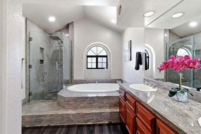 2174 Villa Sonoma Gln, Escondido, CA 92029