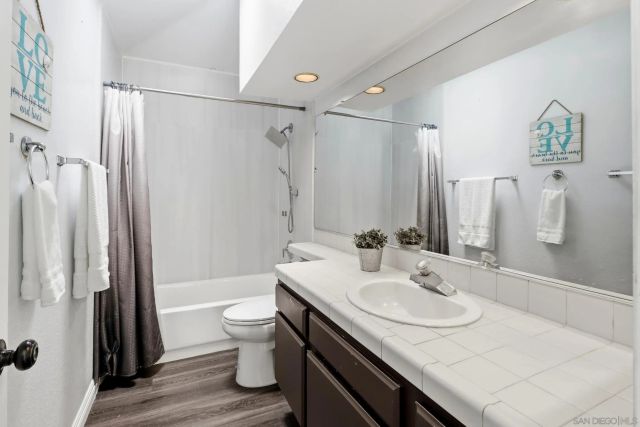 2174 Villa Sonoma Gln, Escondido, CA 92029