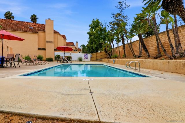 2174 Villa Sonoma Gln, Escondido, CA 92029
