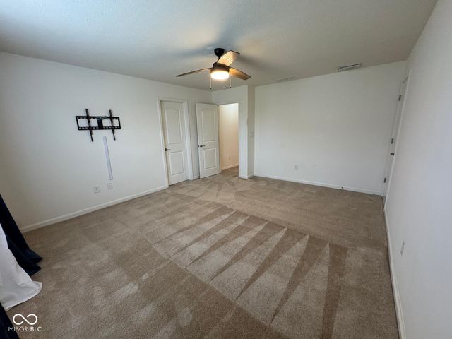 9652 Wild Iris Drive, Noblesville, IN 46060