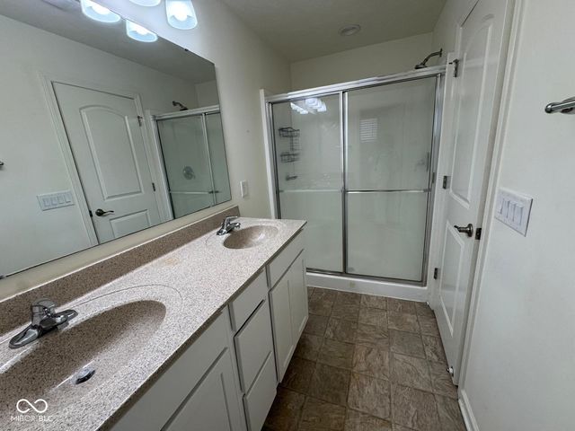 9652 Wild Iris Drive, Noblesville, IN 46060
