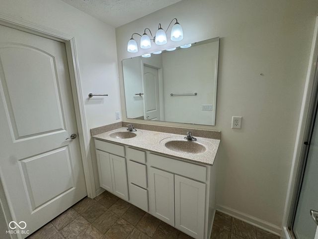 9652 Wild Iris Drive, Noblesville, IN 46060