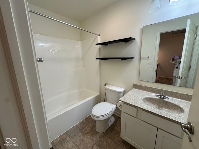 9652 Wild Iris Drive, Noblesville, IN 46060