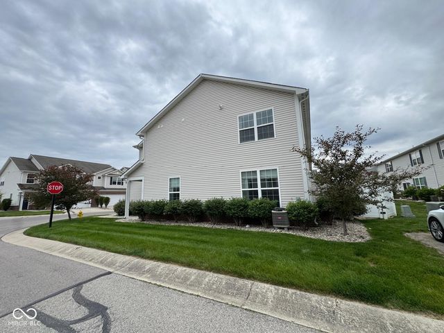 9652 Wild Iris Drive, Noblesville, IN 46060